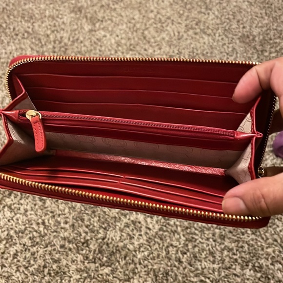 MK Red quilted wallet - Picture 3 of 4